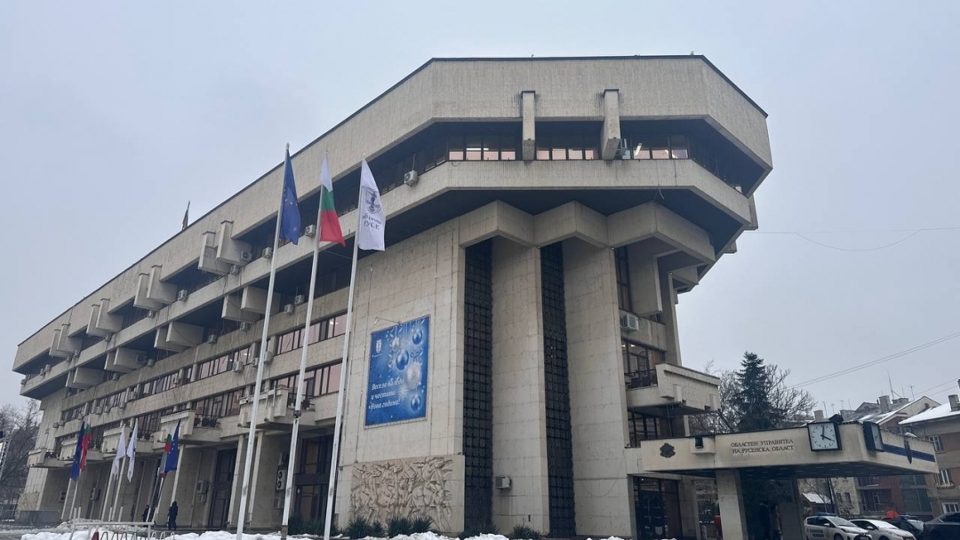 Неучебен ден в община Русе в петък, 23 януари, заради поледици и неблагоприятно време