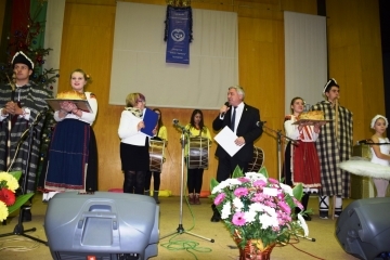 С голям успех и разнообразни изненади премина Коледният концерт „Да празнуваме заедно“ на фондация „Етническа хармония“