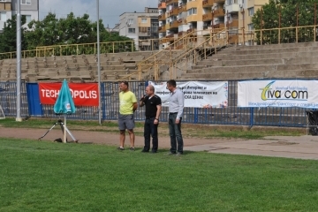 Близо 100 състезатели от три държави участват в международен турнир по стрелба с лък в Русе 