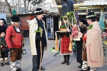 Избраха управителя на "Общински пазари" Кунчо Кунчев за цар на коледарите