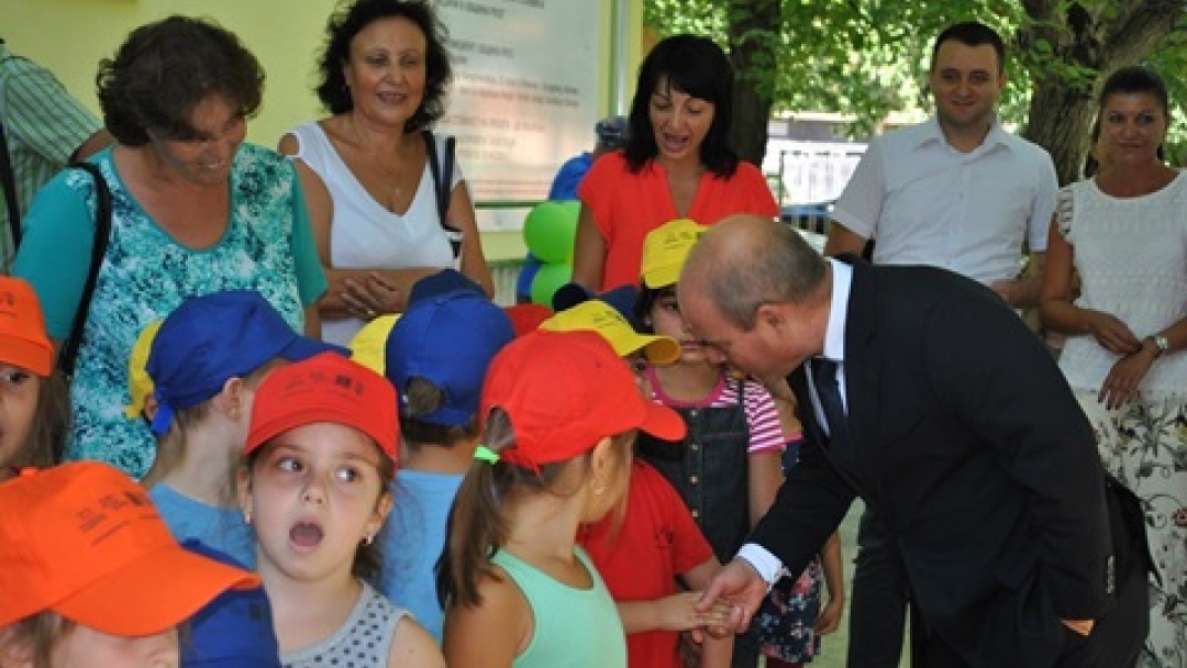 Кметът на Община Русе откри санираната сграда на ОДЗ „Снежанка“