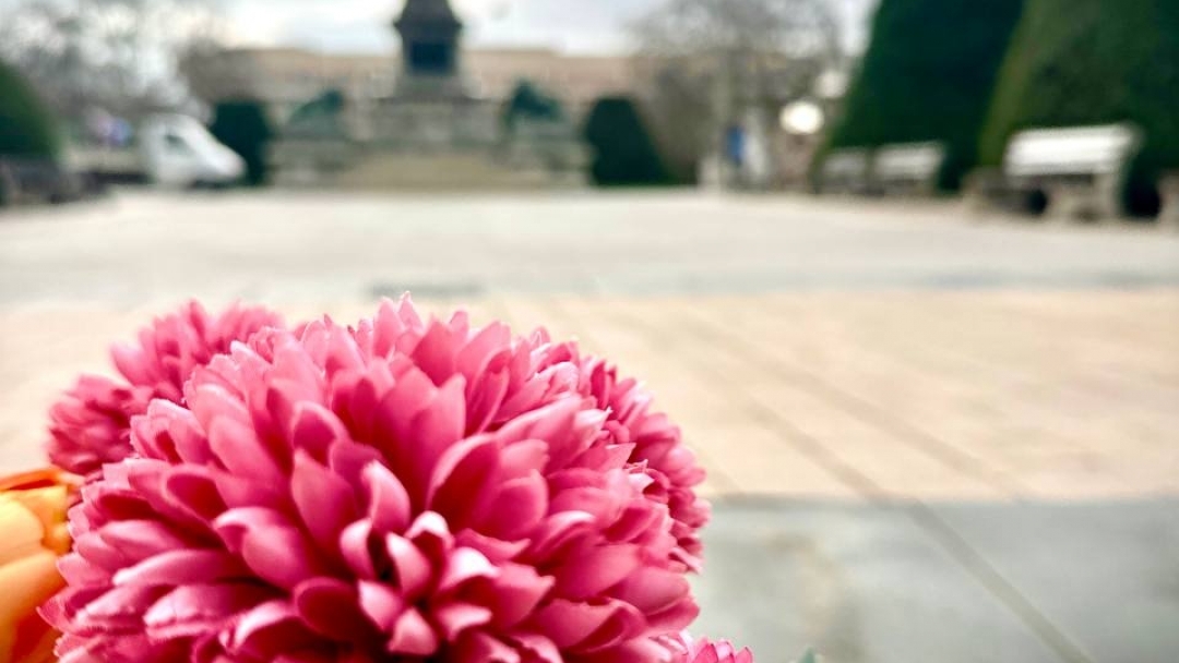 Русе посреща Великден с обогатена празнична украса на площад „Свобода“