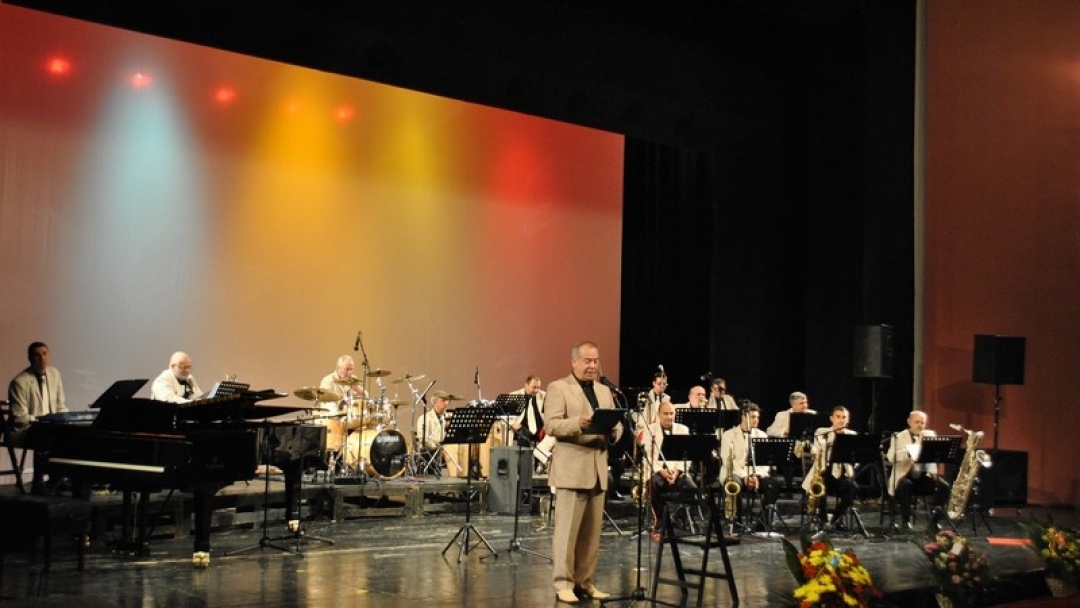 Четирима достойни русенци бяха удостоени със званието „Почетен гражданин на Русе”