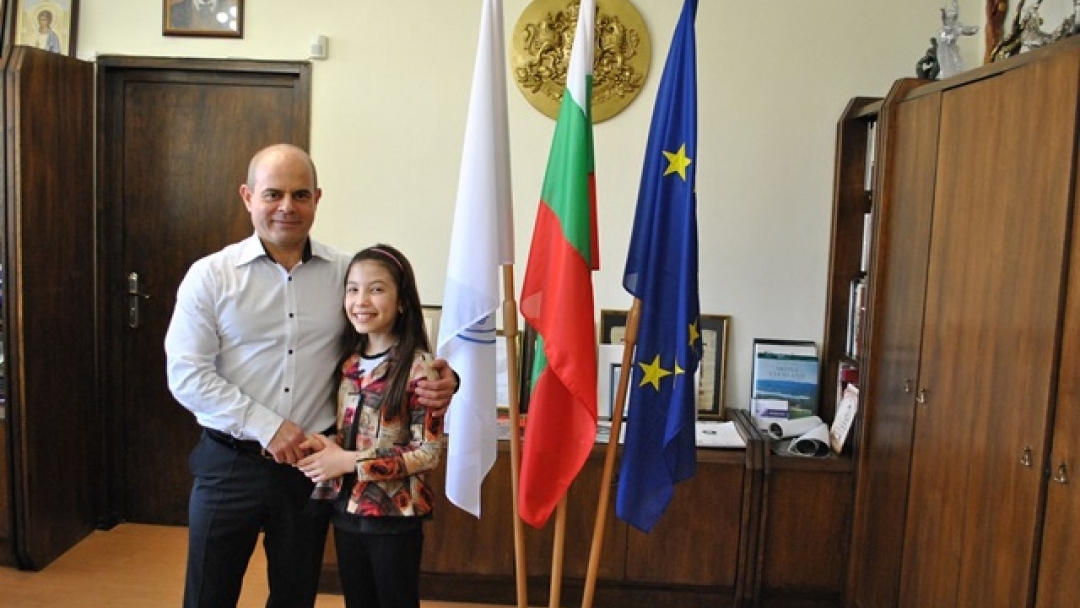 След успеха в „Карнеги хол“ Тереза Тодорова гостува на кмета Пламен Стоилов