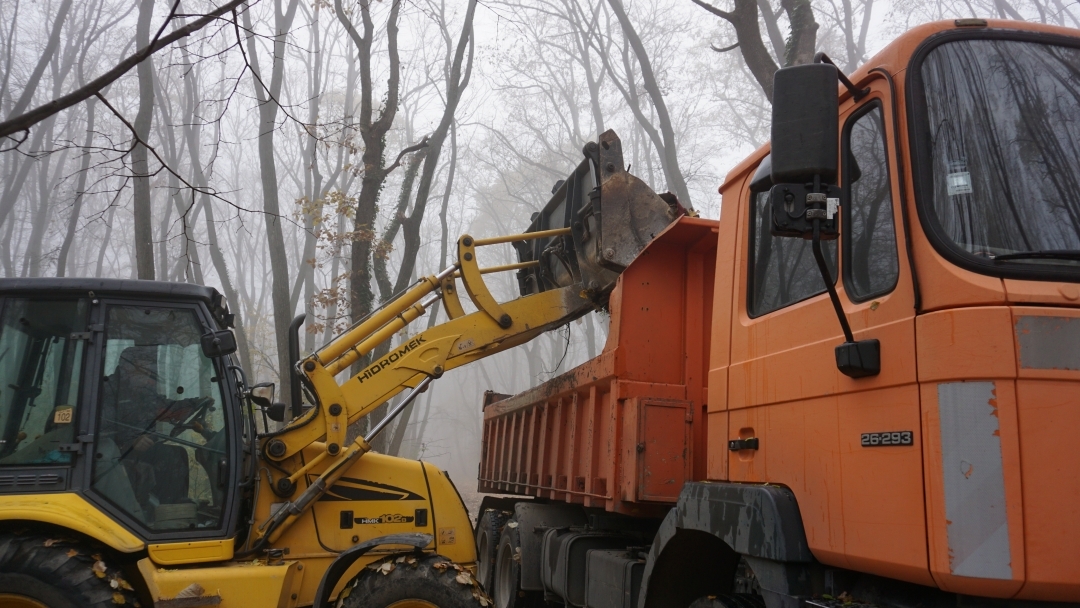 Над 40 тона отпадъци бяха почистени при акция на жители на русенското село Николово