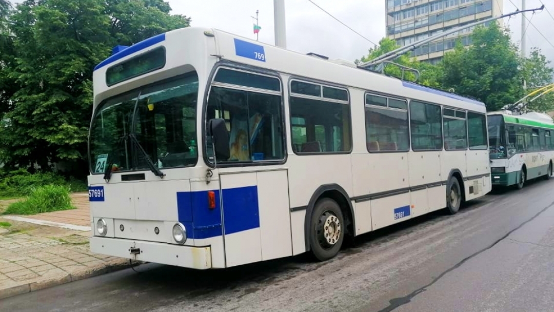 Изборът на доставчик на тролейбуси в Русе е проведен съгласно закона, обяви Върховният административен съд