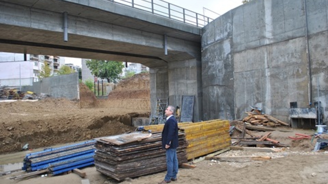 Инж. Димитър Наков инспектира пробива и кръговото кръстовище