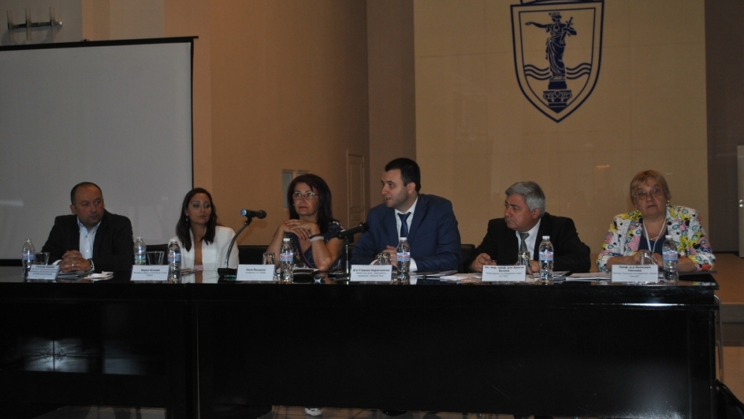 Зам.-кметът д-р Страхил Карапчански - лектор в дискусия за конкурентоспособна икономика чрез партньорство