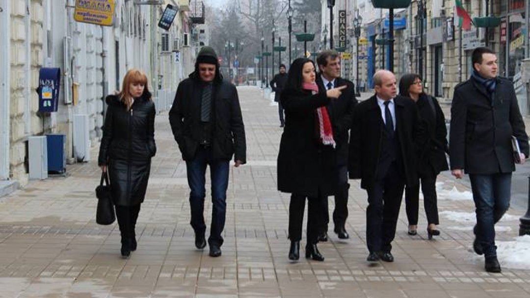 Лиляна Павлова представи Националната програма за енергийна ефективност пред стотици русенци