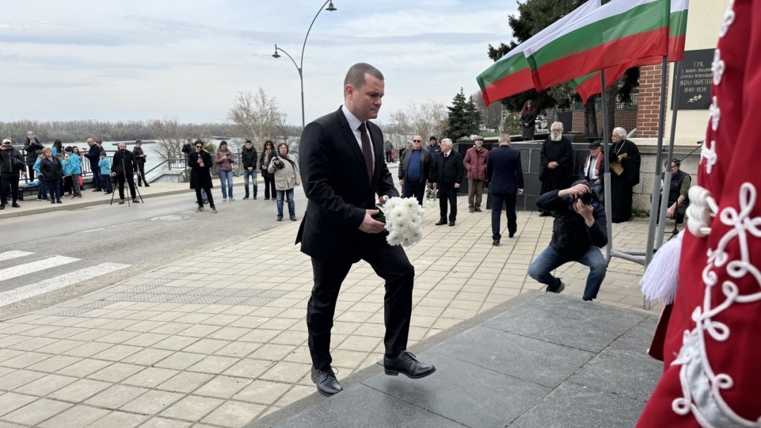 С възпоменателна церемония в Русе беше почетена паметта на Баба Тонка