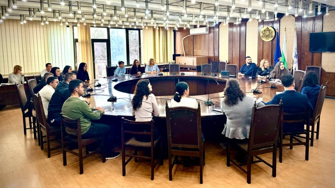 14 фотоволтаични системи вече захранват уличното осветление в 10 населени места от община Русе