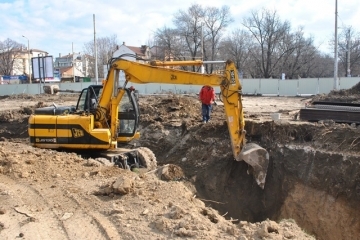 Кметът Пламен Стоилов инспектира реконструкцията на кръговото и изграждането на пробива при „Кауфланд“