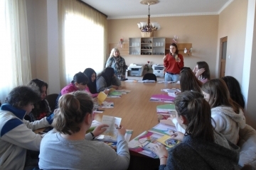 Сдружение „Център Динамика” продължава реализирането на дейности по приоритетна линия „Образование” по програма „Здраве и образование за всички” и през учебната 2016/2017 година