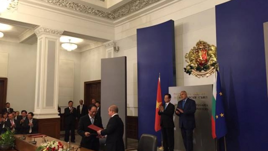 Община Русе подписа меморандум за сътрудничество с виетнамския град Кън Тхъ