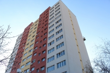 Зам.-кметът д-р Страхил Карапчански инспектира приключващите дейности по енергийното обновяване на блок "Чипровци"