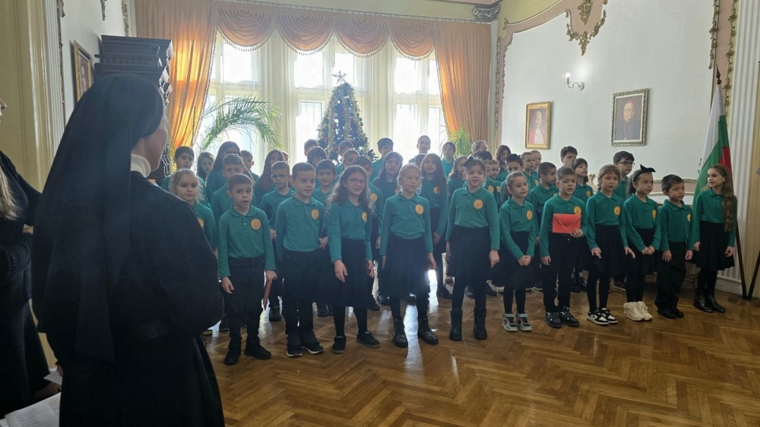 Заместник-кметът на Русе Златомира Стефанова се срещна с католическата общност в навечерието на светлите празници