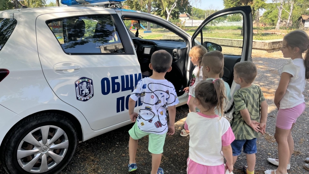 Деца от 3 детски градини показаха своите знания за безопасното движение по пътищата