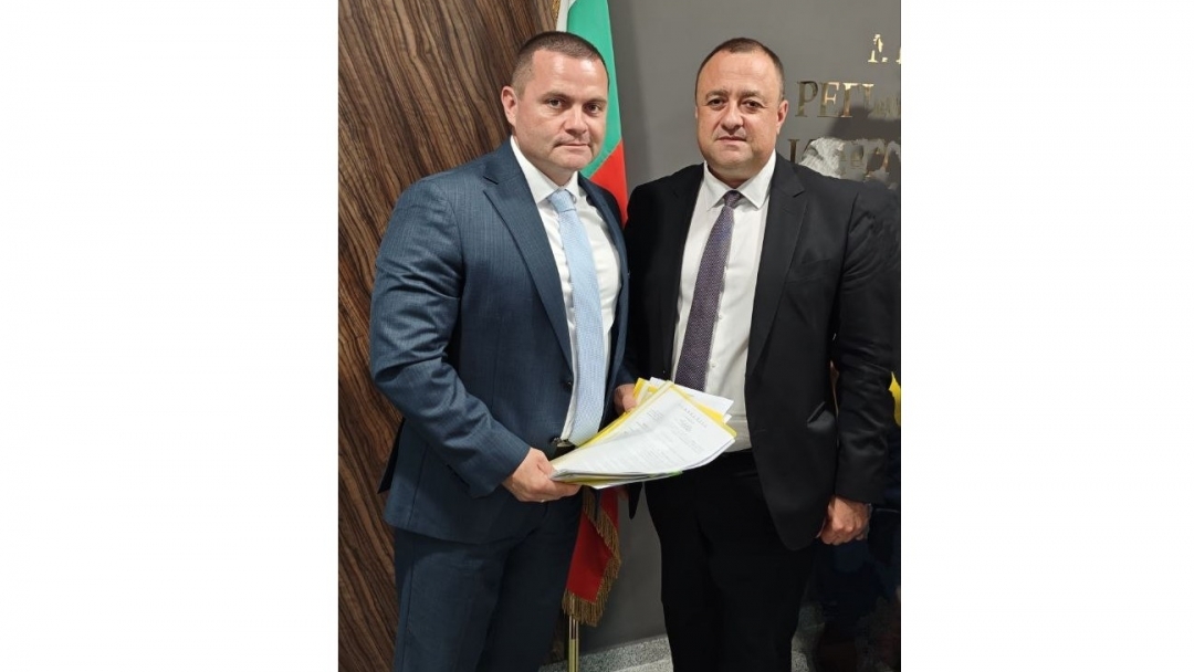 Пенчо Милков подписа с МРРБ споразумения за реализиране на нови 5 проекта за над 9,3 милиона лева