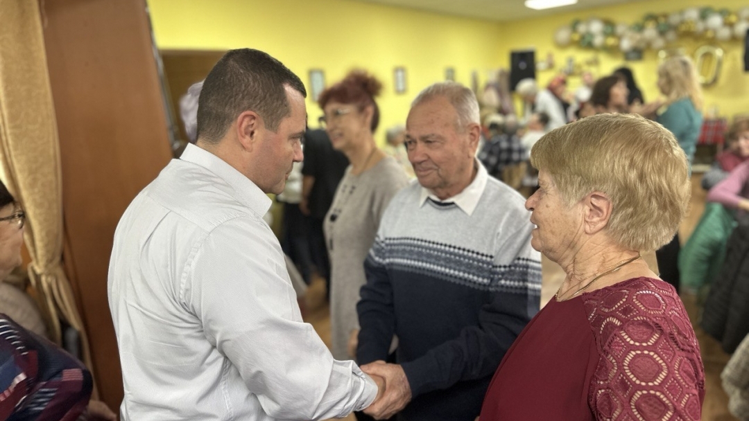 Пенчо Милков поздрави Пенсионерски клуб "Надежда" в Николово за юбилея му