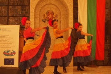 Танцово студио „Импулс” поздрави участниците на „Речни ноти”