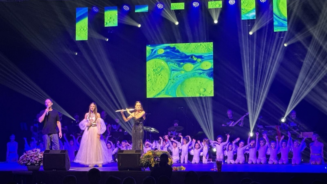 Деси Добрева и младите таланти на Русе вдигнаха на крака зала „Арена“