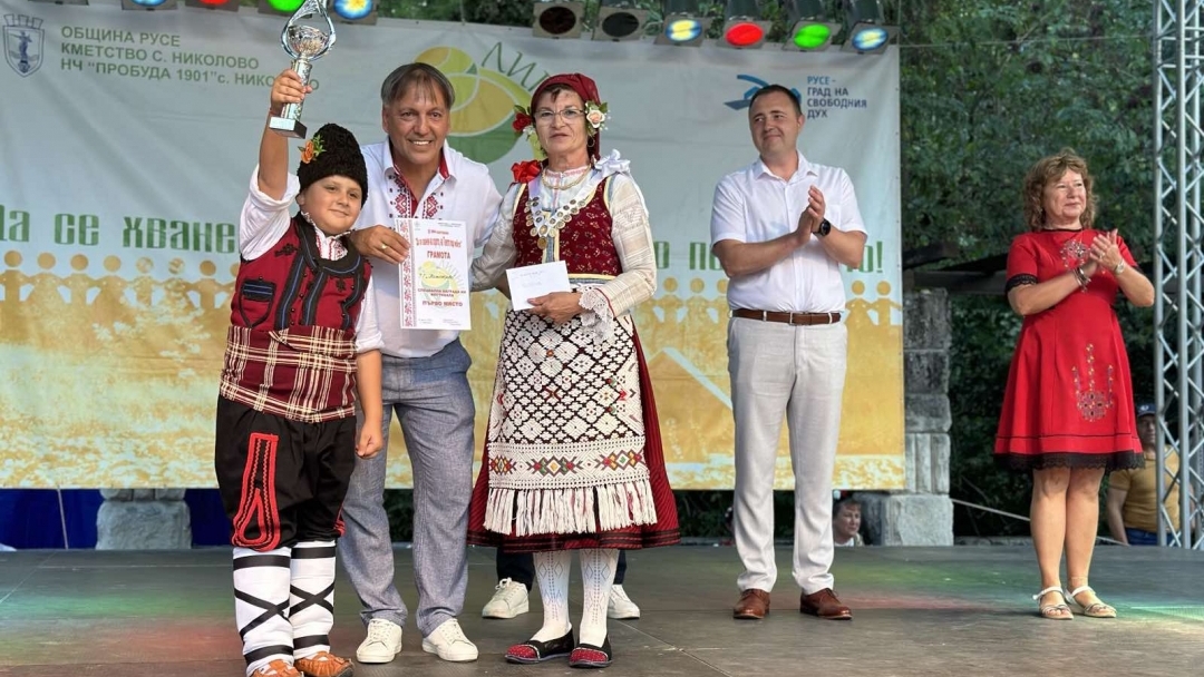 Клуб за автентични песни и танци Калипетрово са големите победители в Националния фолклорен фестивал в Николово