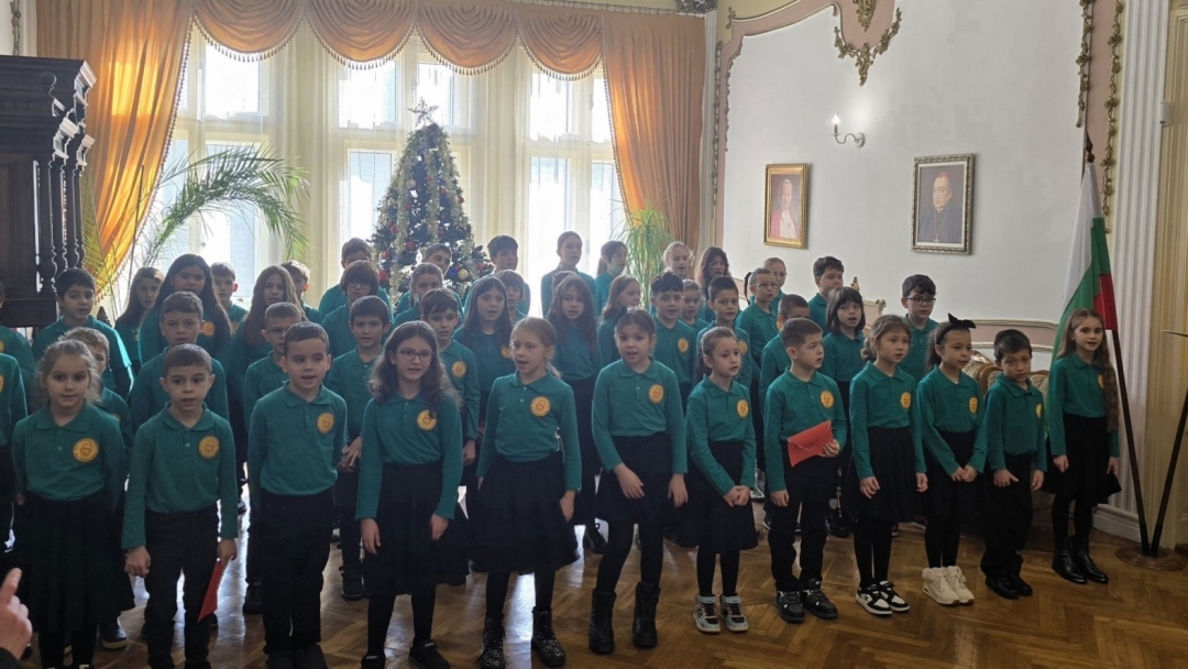 Заместник-кметът на Русе Златомира Стефанова се срещна с католическата общност в навечерието на светлите празници