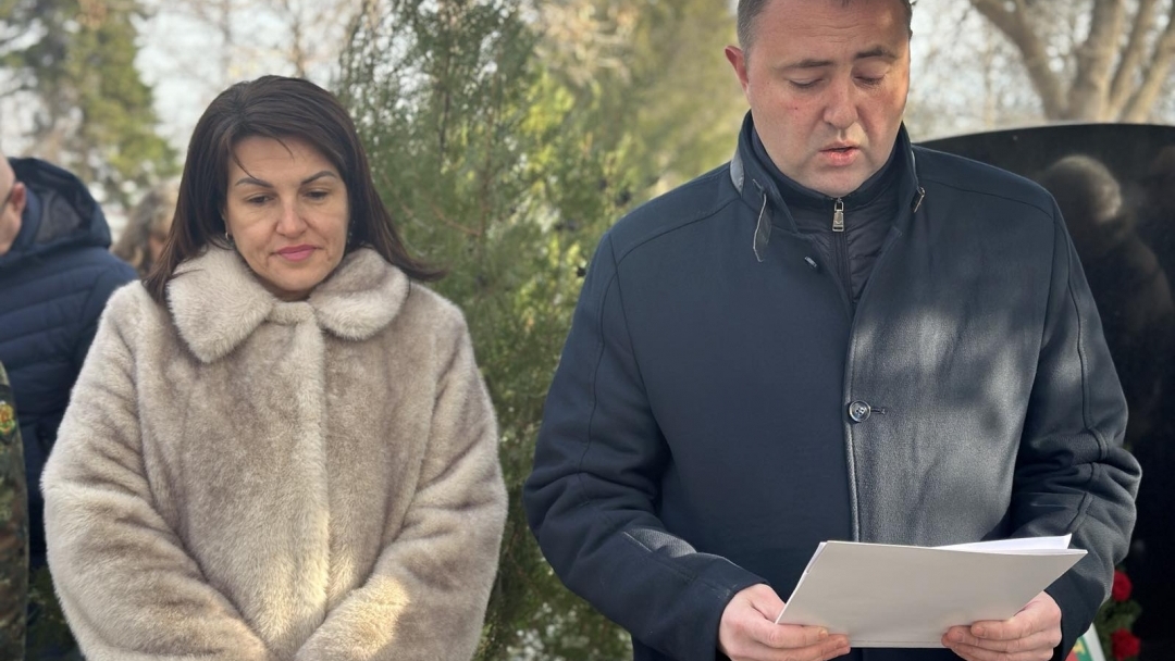 Русе почете паметта на загиналия в Кербала кандидат офицер Антон Петров