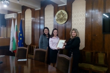 Издадоха книга с автентични рецепти от русенския край