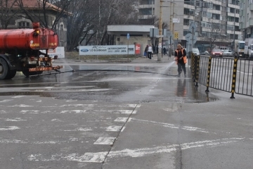 Започна поетапно пролетното почистване на Русе