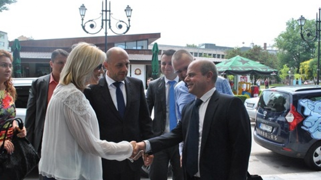 Днес официално се откри реконструираната отсечка на бул. „Тутракан“ в Русе