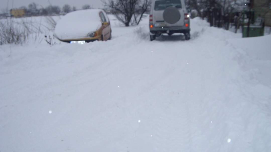 Отвориха пътя Мартен – Николово. разриват и пътния участък към Червена вода 