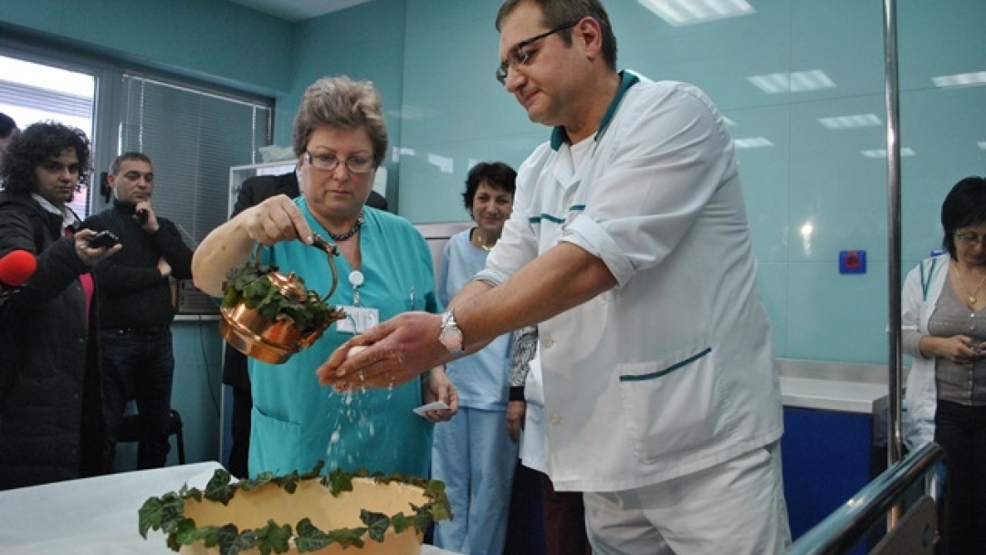 Кметът Пламен Стоилов поздрави екипа на АГ комплекса по случай Бабинден