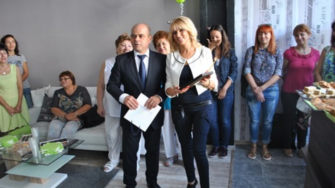 Кметът Пламен Стоилов присъства на откриването на ново студио за красота в Русе