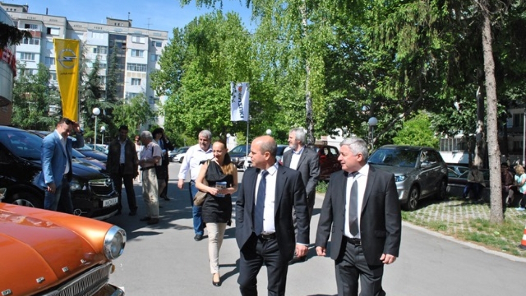 Кметът откри 17-тo изложение на техника и технологии