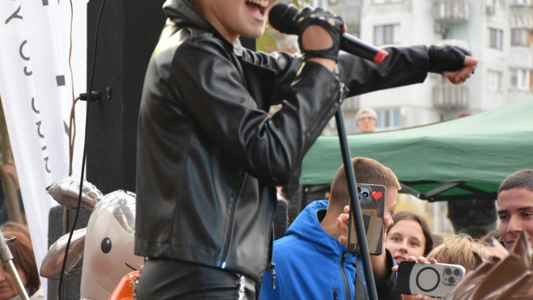 Кварталите „Дружба“ и „Чародейка“ в Русе празнуваха заедно с музика, танци и кулинарни битки