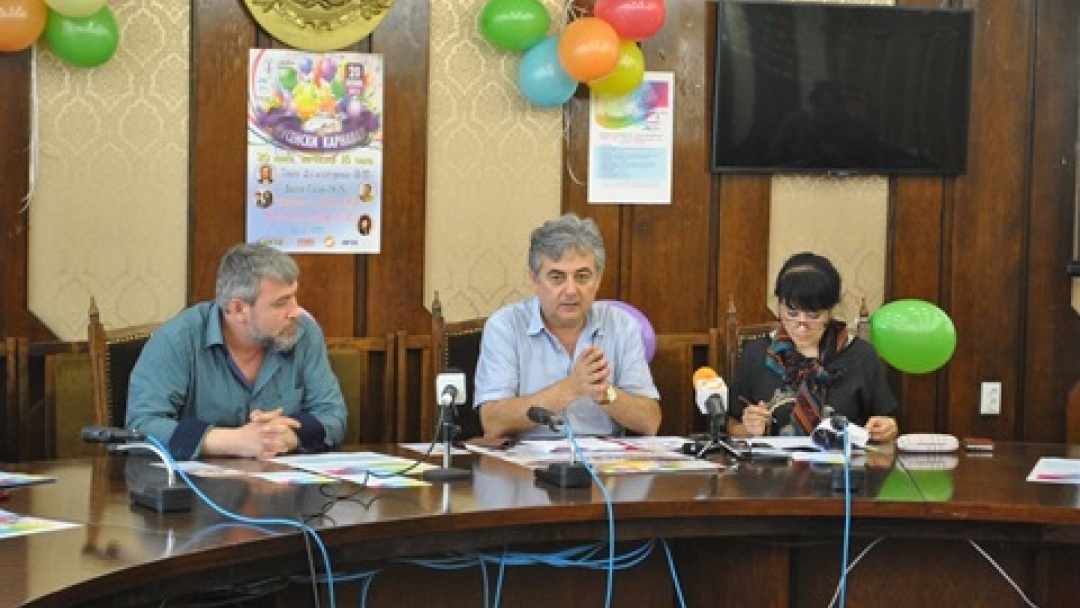 Тони Димитрова и Жана Бергендорф гости на Русенския карнавал