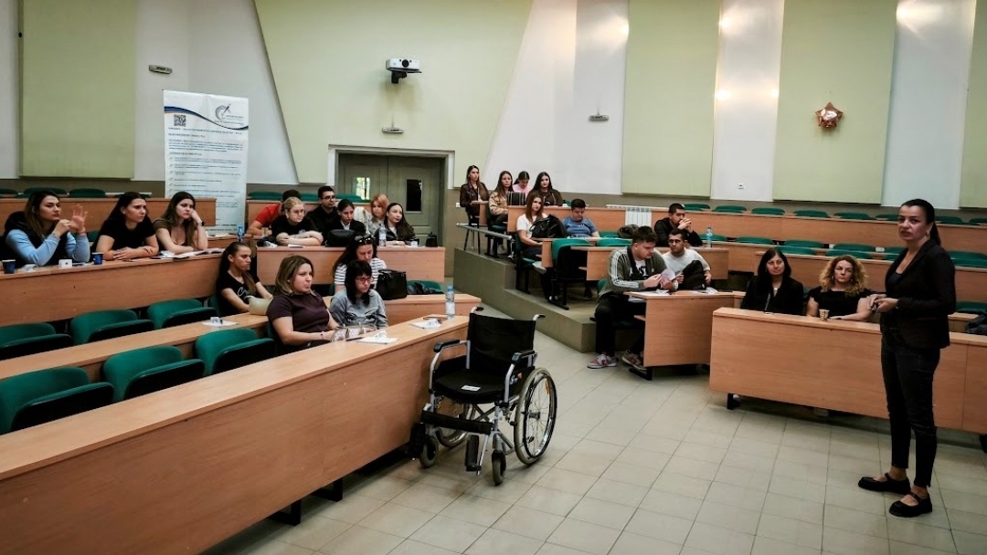 ОИЦ – Русе представи възможностите за европейско финансиране пред студенти от Русенския университет