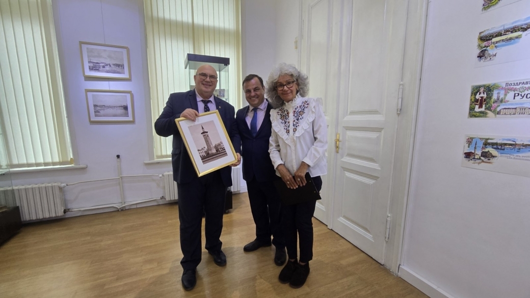 Изложба на исторически фотографии разказва за общото минало на Русе и Гюргево
