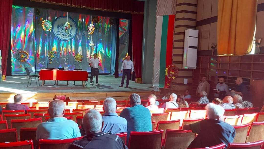 Кметът Пенчо Милков проведе открита приемна в Николово