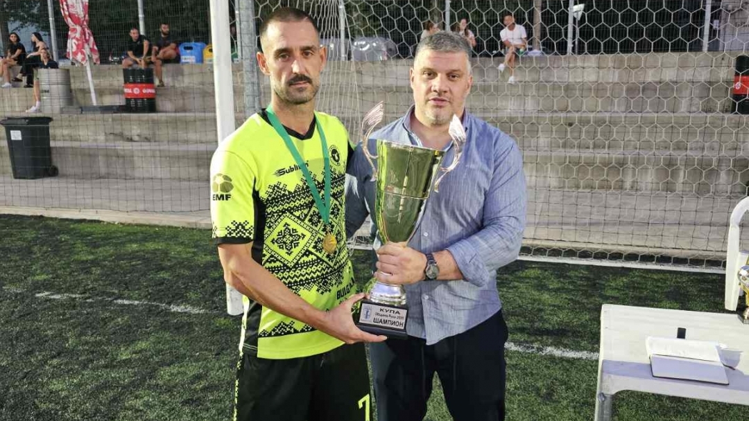 „Мечките“ триумфираха на турнира по минифутбол за Купата на Община Русе 2025