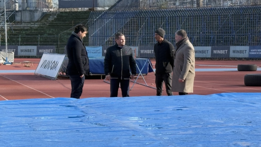 Русе с обновено футболно игрище и съоръжение за овчарски скок