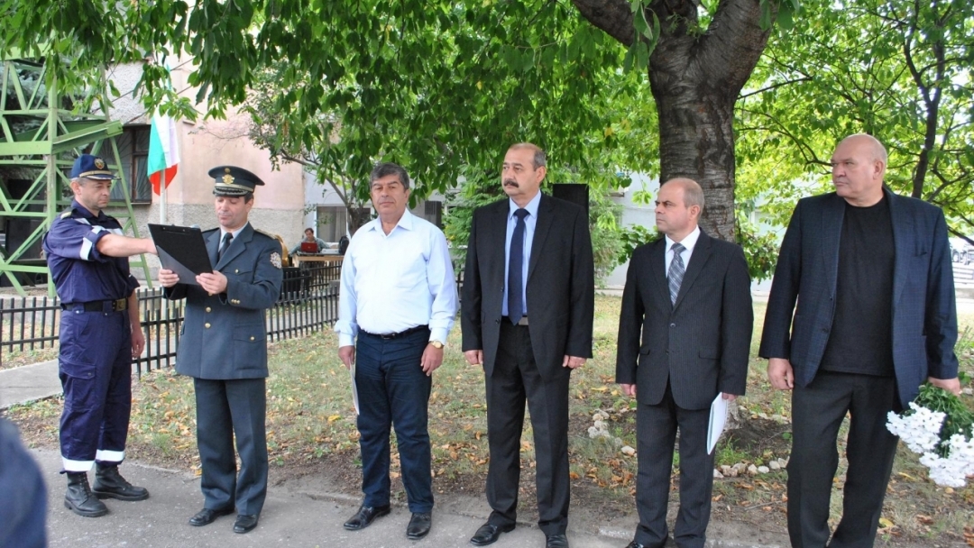 Русенските пожарникари почетоха паметта на починалите си колеги