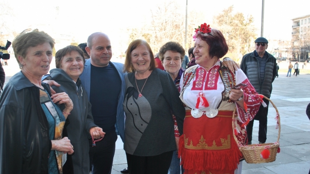 Ветеранките от СК "Дунав" с празнична програма по случай 1-ви март
