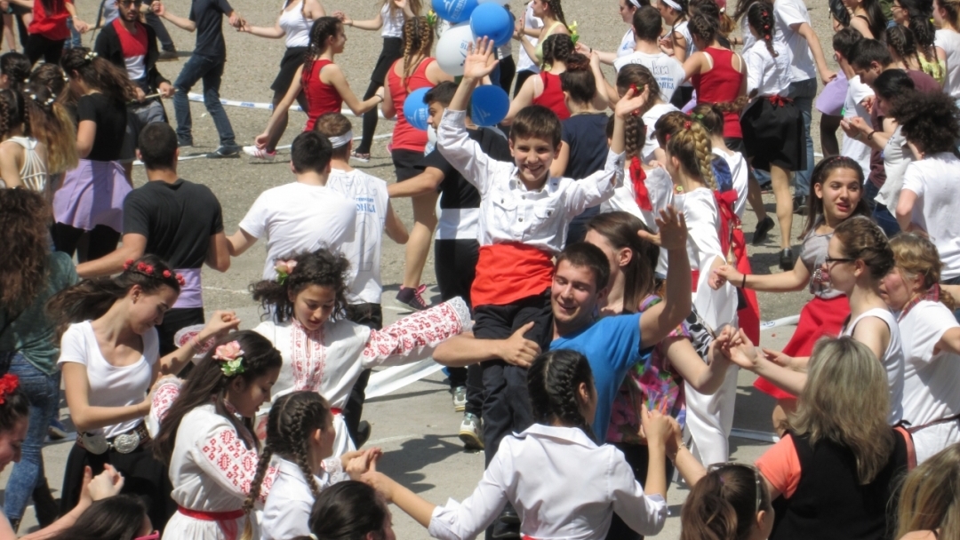 Близо 750 ученика участваха в състезание „Пролетно надиграване“ 