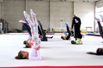 Деца и родители учиха за връзката между спорта и правилното хранене 