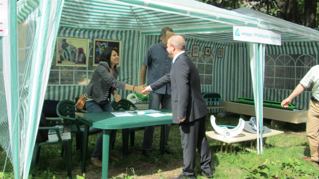 Кметът Пламен Стоилов откри  XV Русенско изложение 2013 