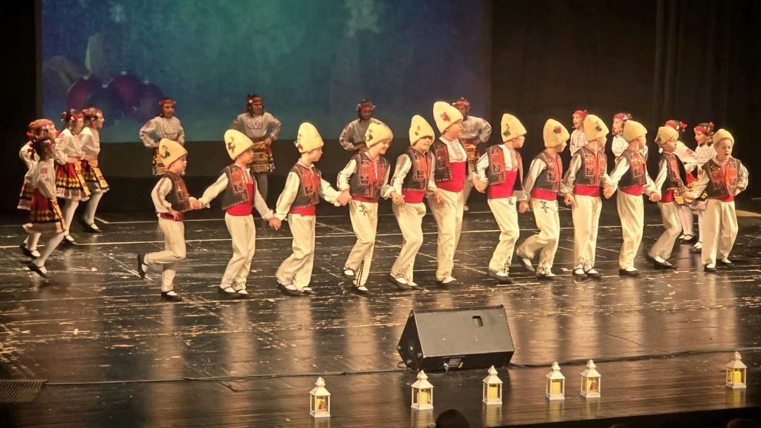 Благотворителният коледен концерт „Синьо сърце“ обедини Русе в подкрепа на децата с аутизъм