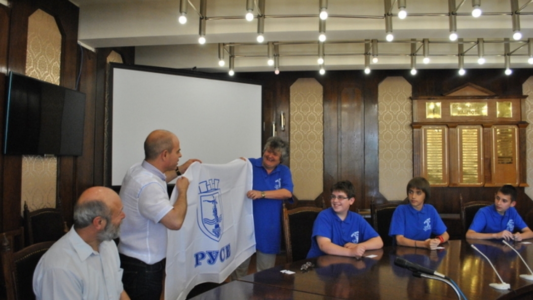 Ученици от МГ „Баба Тонка” ще участват в Международна математическа олимпиада в Хонг Конг