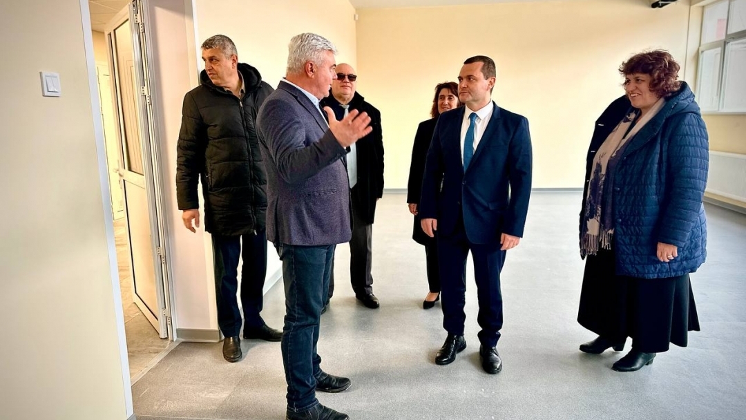 Кметът Пенчо Милков откри новия учебен корпус на СУ „Васил Левски“